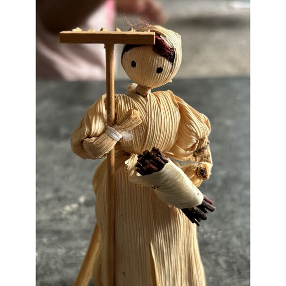 3 Vtg Corn Husk Doll, Folk Art 6” Figures - Picture 11 of 14